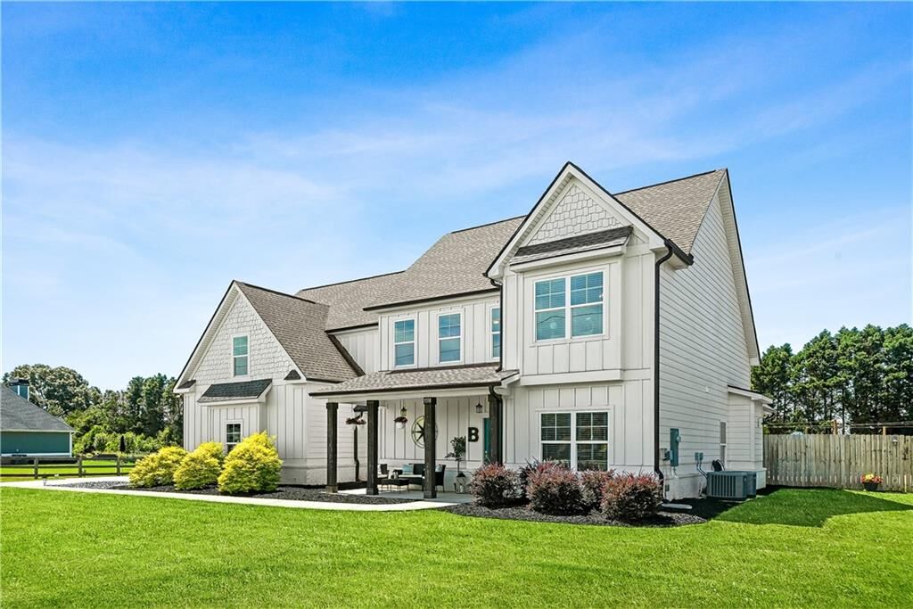 Property Photo:  1538 E Lake Road  GA 30252 