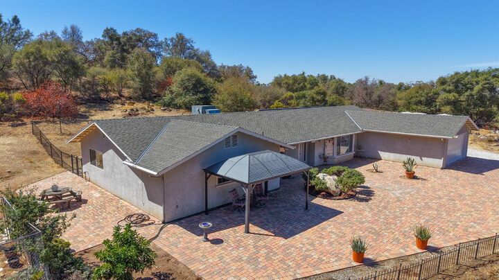 Property Photo: 46514 Longview Lane W CA 93614