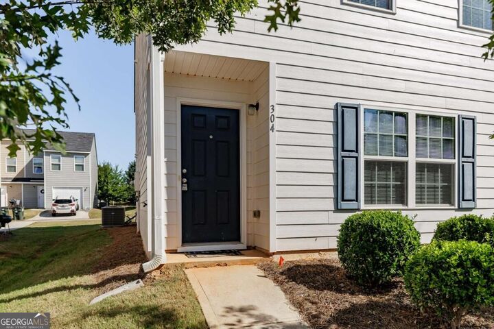 Property Photo:  304 Samuel Clemens Way  GA 30606 