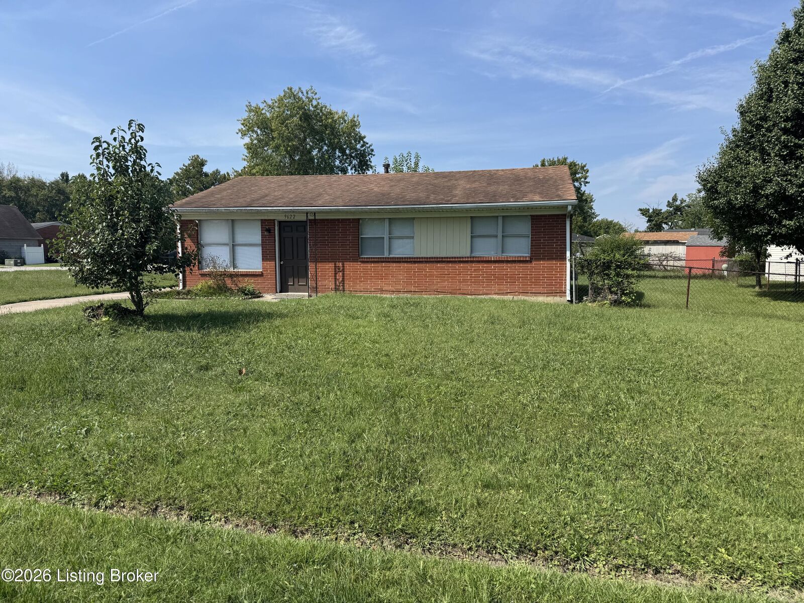 Property Photo: 9622 Britannia Ct KY 40272
