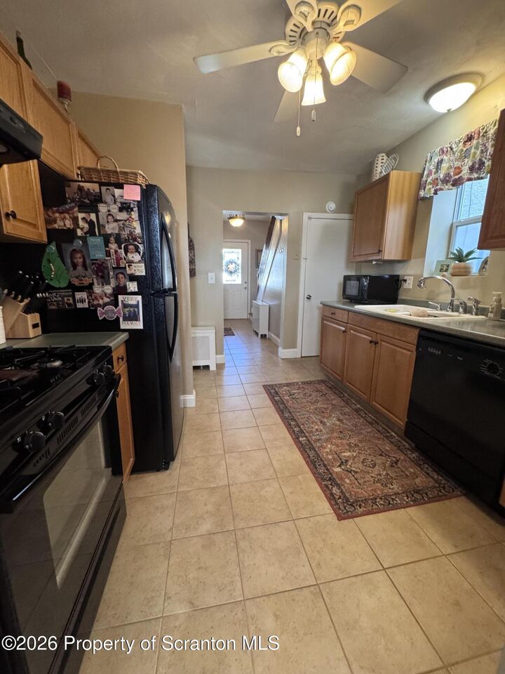 Property Photo:  110 Smith Street  PA 18512 