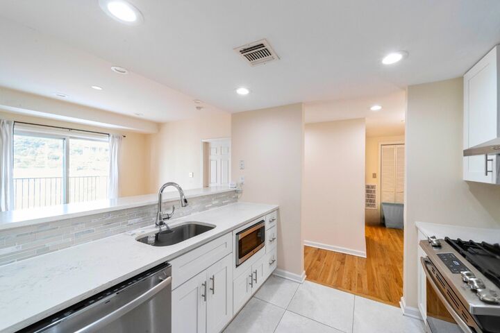 Property Photo: 920 Jefferson St 506 NJ 07030