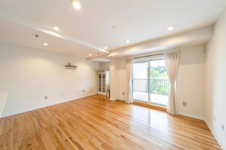 Property Photo:  920 Jefferson St 506  NJ 07030 