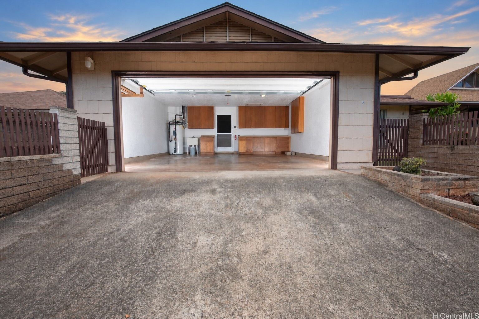 Property Photo:  94-277 Kuanalio Loop  HI 96789 