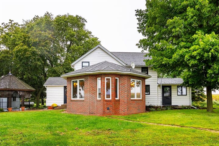 Property Photo: 1555 Q Avenue IA 50156