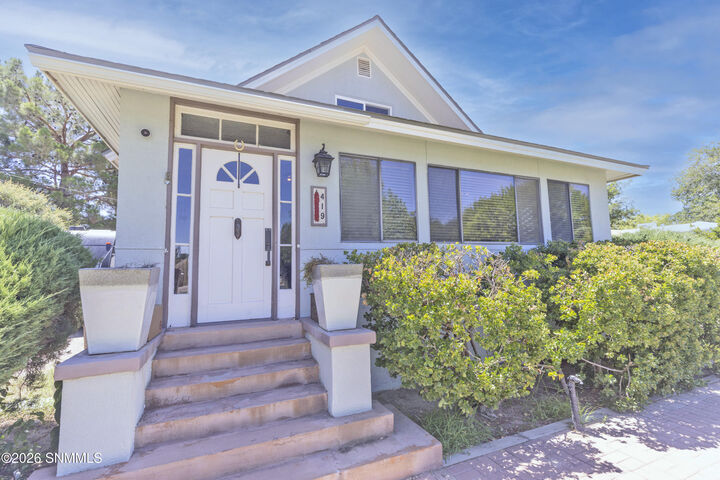 Property Photo:  419 W College Avenue  NM 88005 