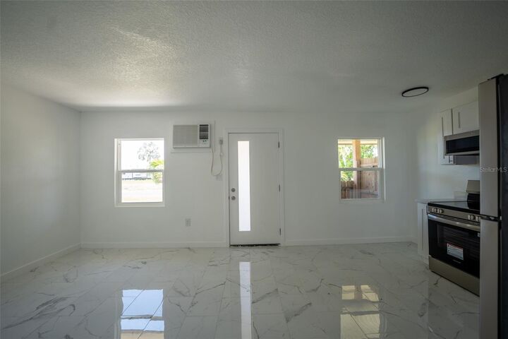 Property Photo: 56 B Street 1 FL 33708