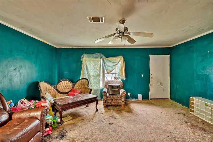 Property Photo:  134 SE Powell Place  FL 32025 