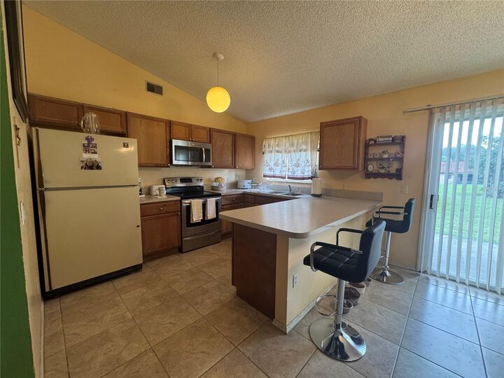 Property Photo:  306 Oak Lane Pass  FL 34472 