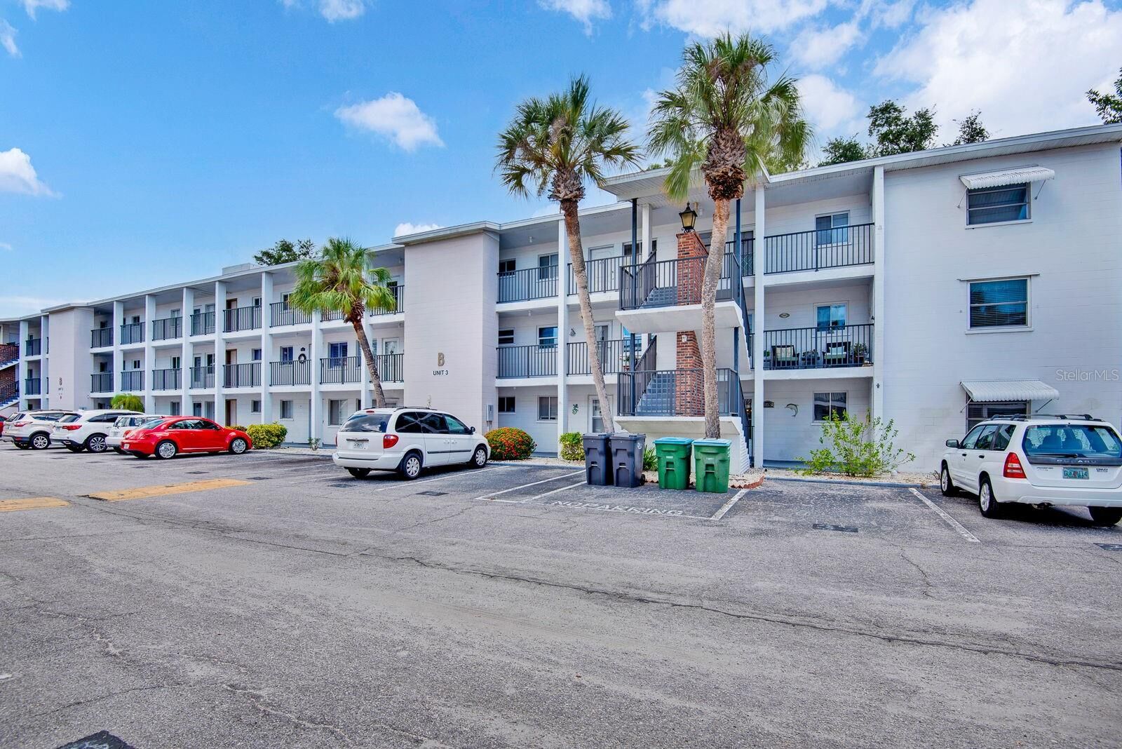 Property Photo: 5853 Palm Lane B7 FL 34207