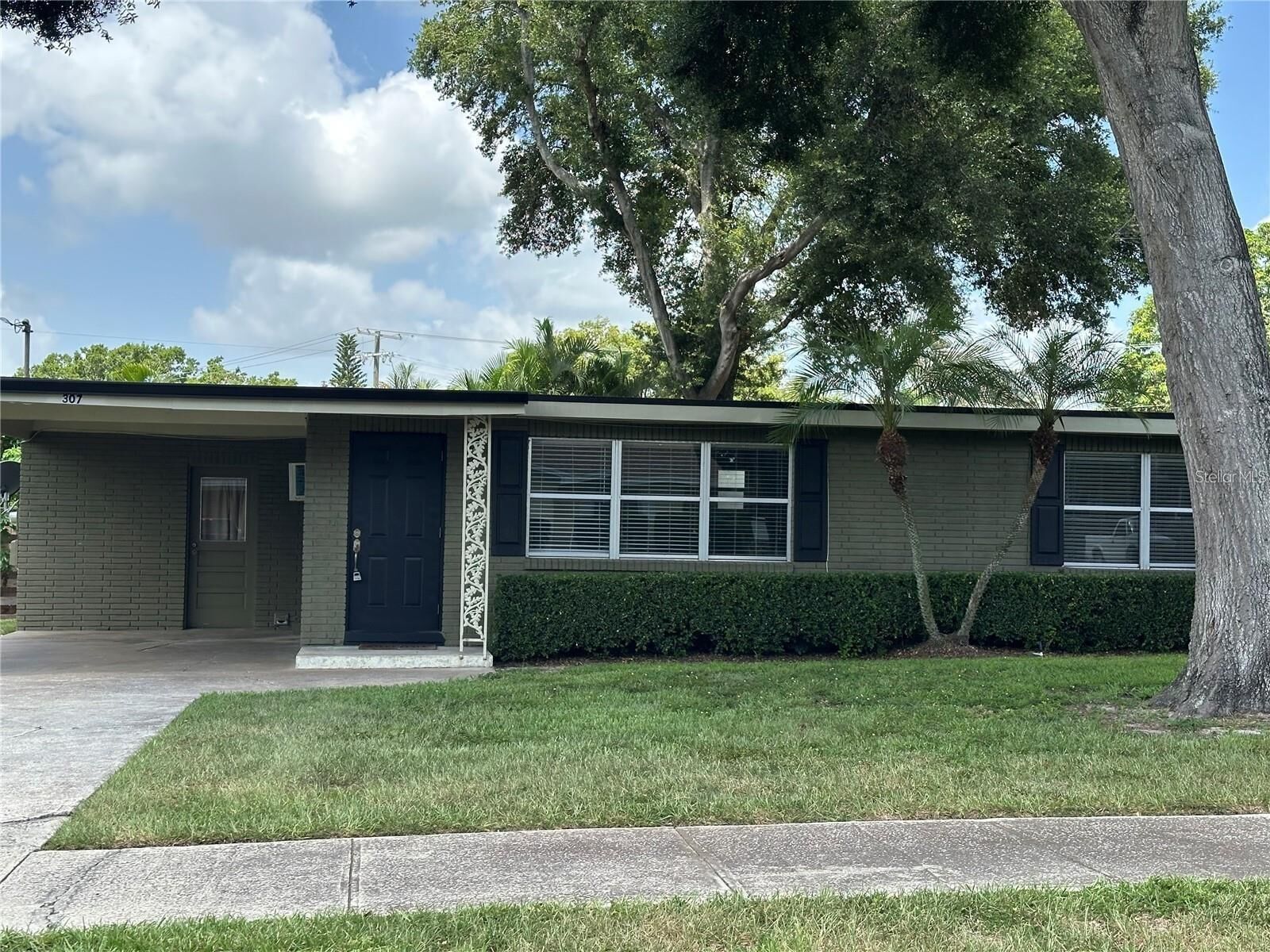 Property Photo: 307 Bay Street FL 33823
