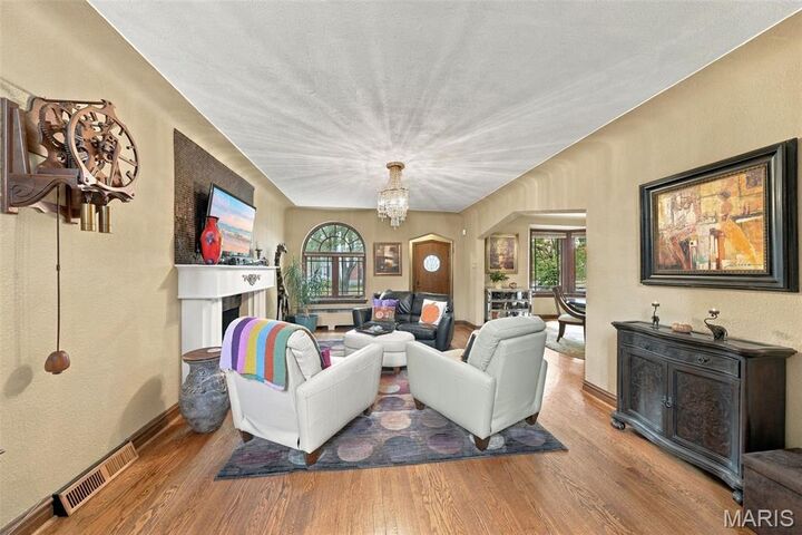 Property Photo: 6515 Murdoch Avenue MO 63109