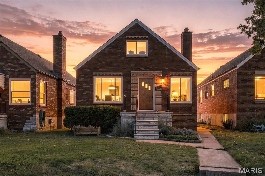 Property Photo: 5717 Oleatha Avenue MO 63139