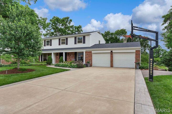Property Photo:  1714 Greening Lane  MO 63122 