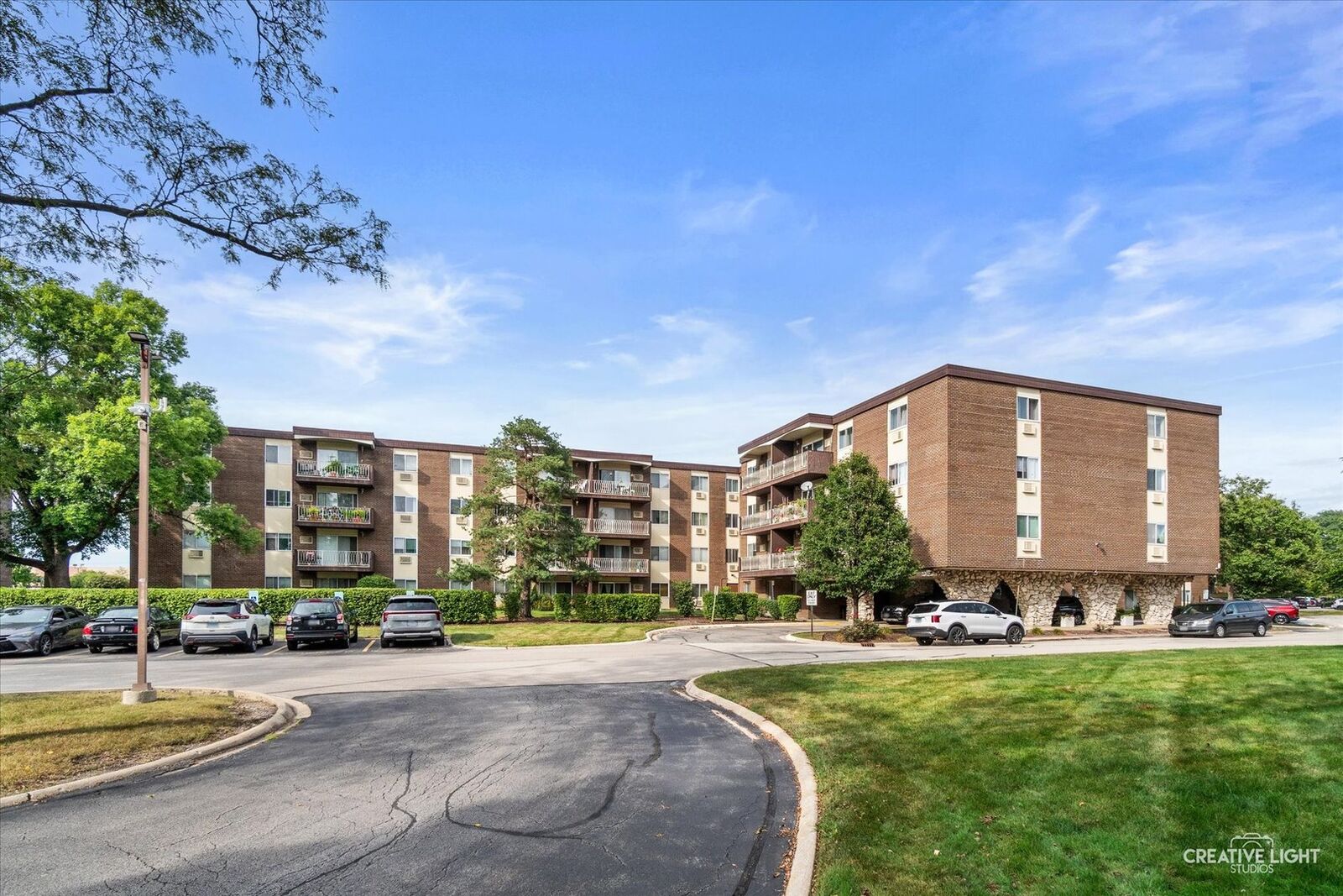 Property Photo:  1321 S Finley Road 212  IL 60148 