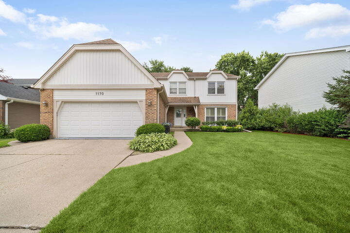 Property Photo:  1170 Green Knolls Drive  IL 60089 