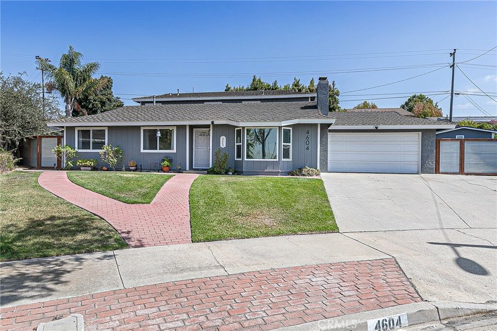 Property Photo:  4604 Laurelwood  CA 93455 