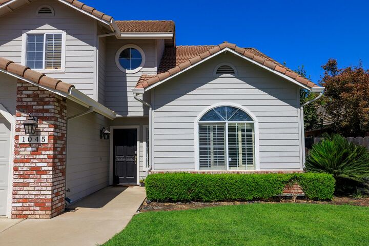 Property Photo: 1045 Cedar Ridge Drive CA 95382