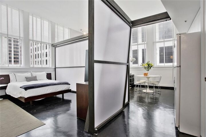 Property Photo:  334 Carondelet Street 404  LA 70130 