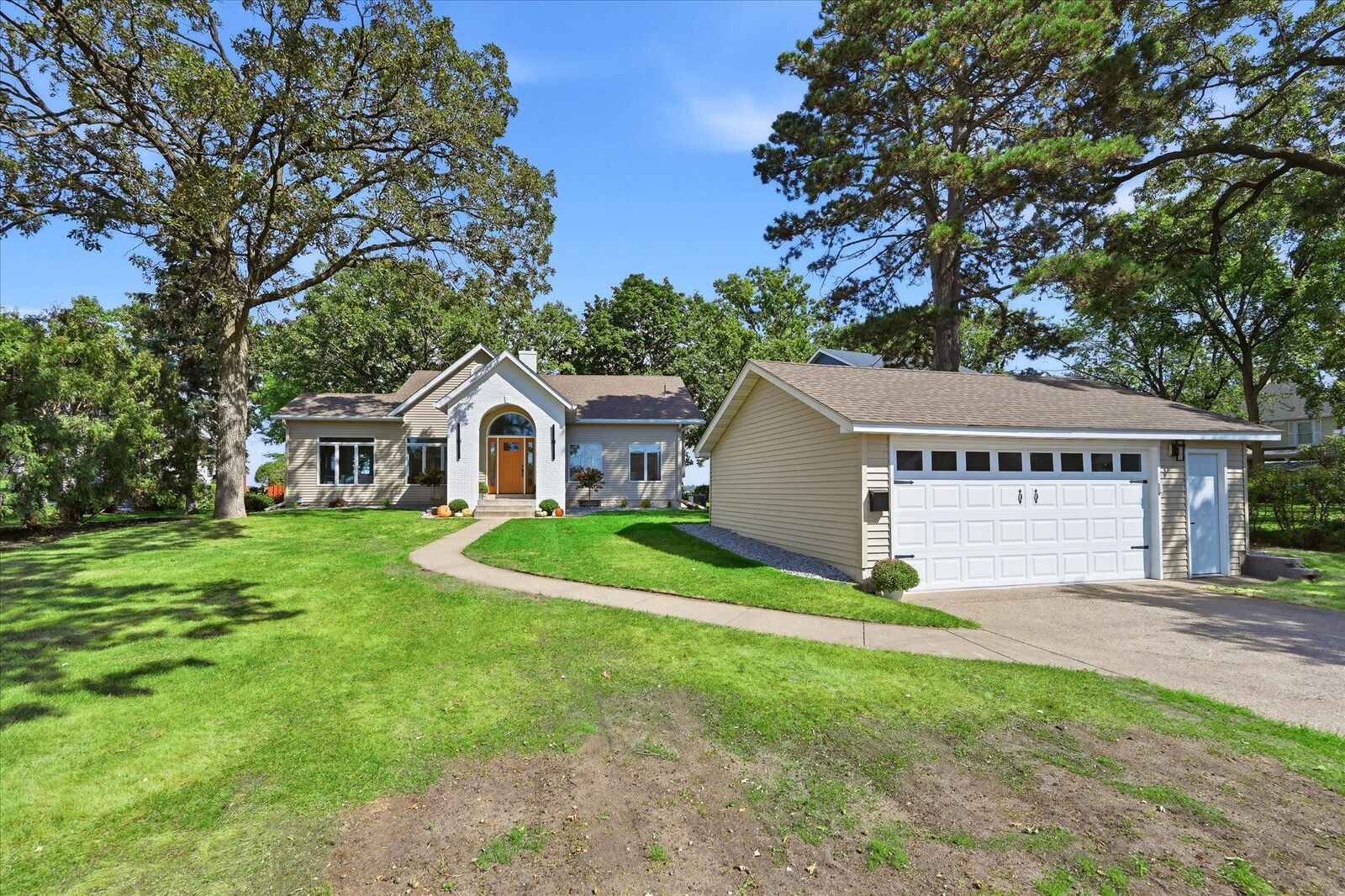 Property Photo:  7 S Shore Drive  MN 55025 