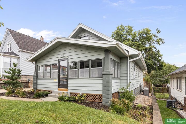 Property Photo:  4811 Pierce Street  NE 68106 