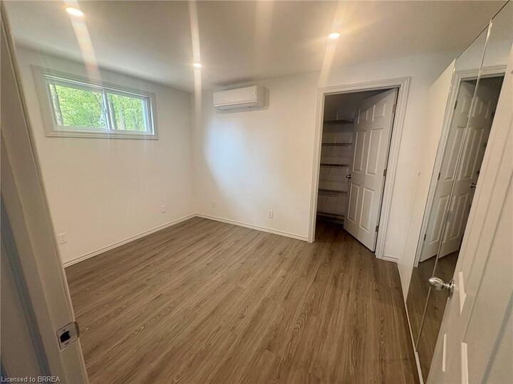 Property Photo:  130 Eagle Avenue 2 At Rear  ON N3S 1Z5 