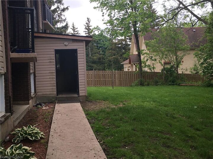 Property Photo:  154 Elgin Street N 9  ON N1R 5H8 