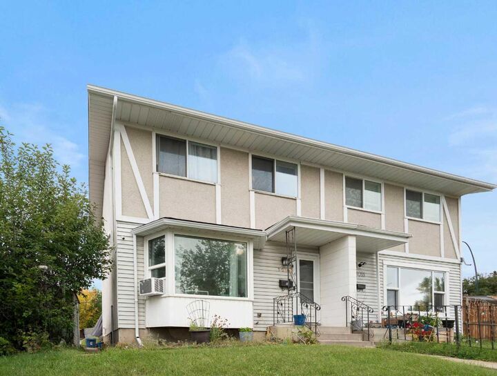 Property Photo:  5009 North Haven Drive NW  AB T2K 2K3 