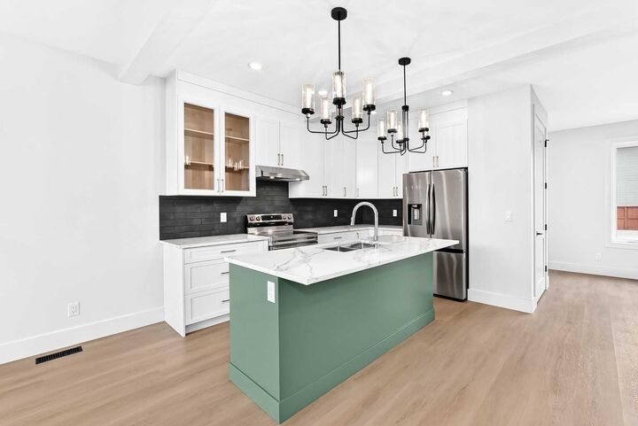 Property Photo:  20 Lakewood Way  AB T1P 2J4 