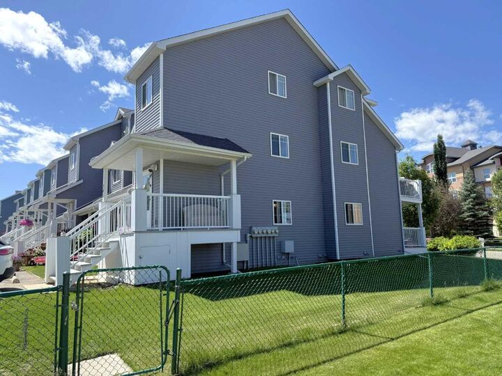 Property Photo:  5220 50A Avenue 306  AB T4S 1E5 