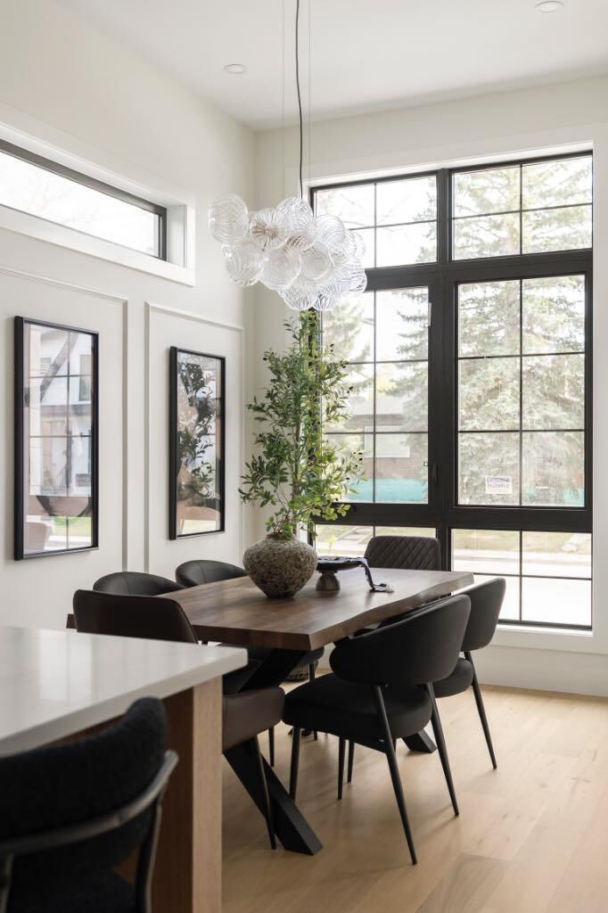 Property Photo:  510 29 Avenue NW  AB T2M 2M5 