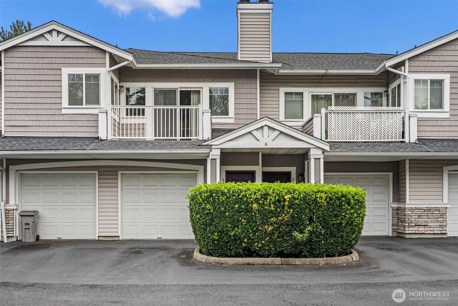 Property Photo:  5828 S 234th Place 6-3  WA 98032 