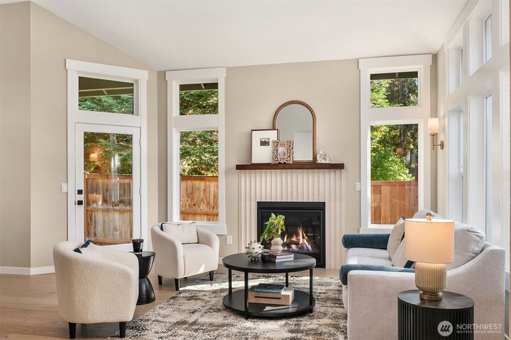 Property Photo: 25738 215th Court SE WA 98038