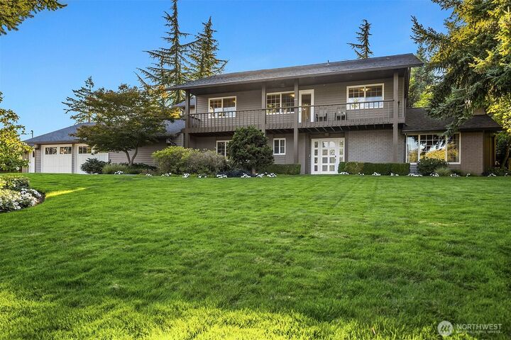 Property Photo:  6031  126th Avenue NE  WA 98033 