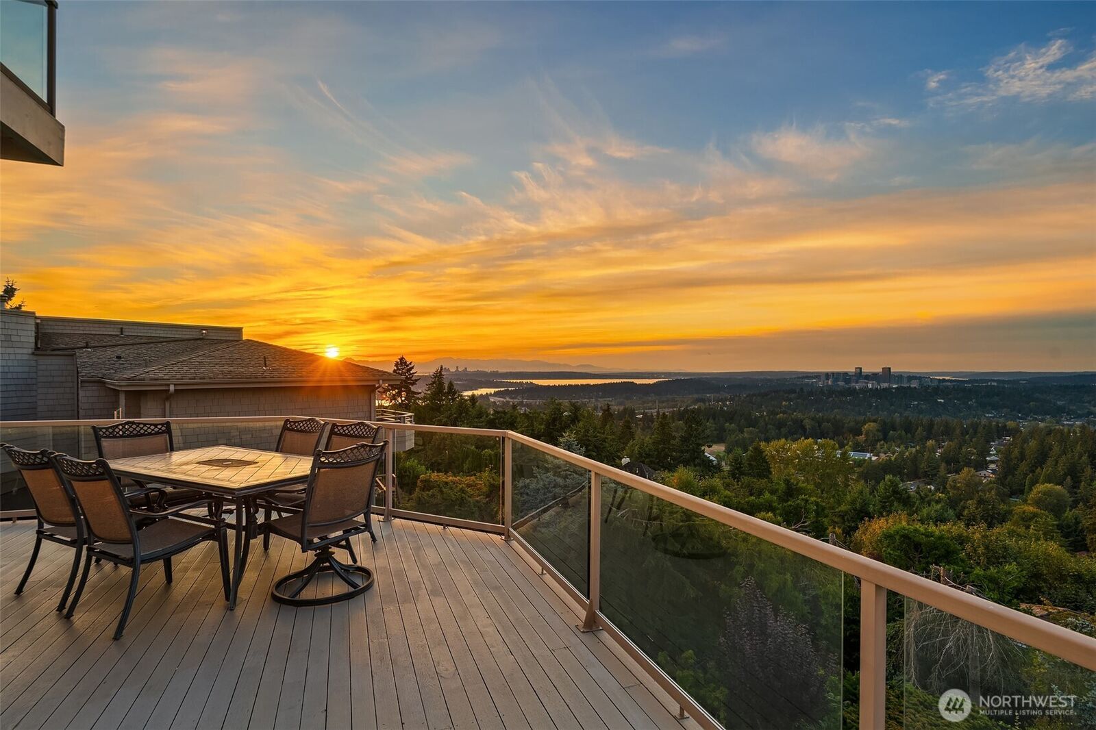 Property Photo:  14100 SE 44th Street  WA 98006 