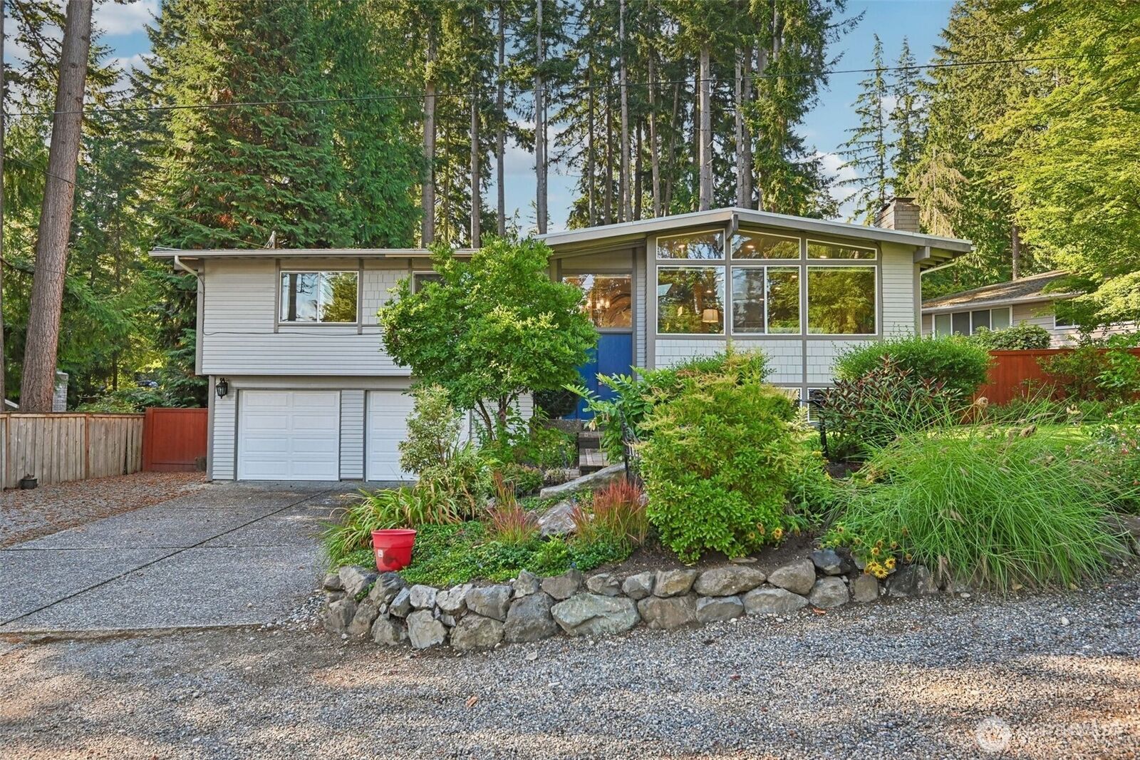 Property Photo:  16217 SE 42nd Place  WA 98006 