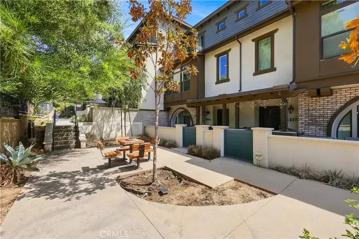 Property Photo:  5315 Bihr Court  CA 90601 