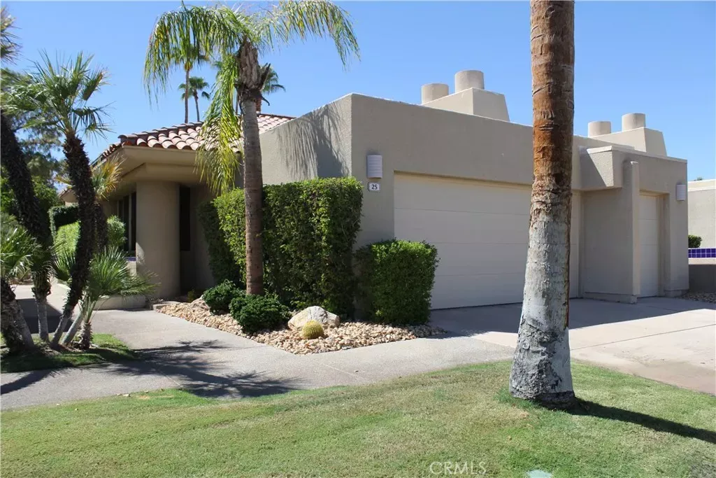 Property Photo:  25 Kavenish  CA 92270 