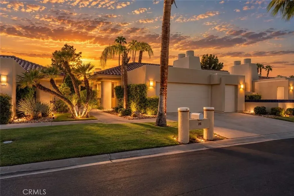 Property Photo:  25 Kavenish  CA 92270 