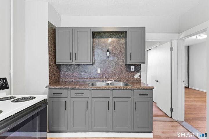 Property Photo:  13 Wood Court A  CT 06786 