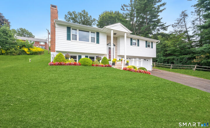 Property Photo:  130 Lydale Place  CT 06450 