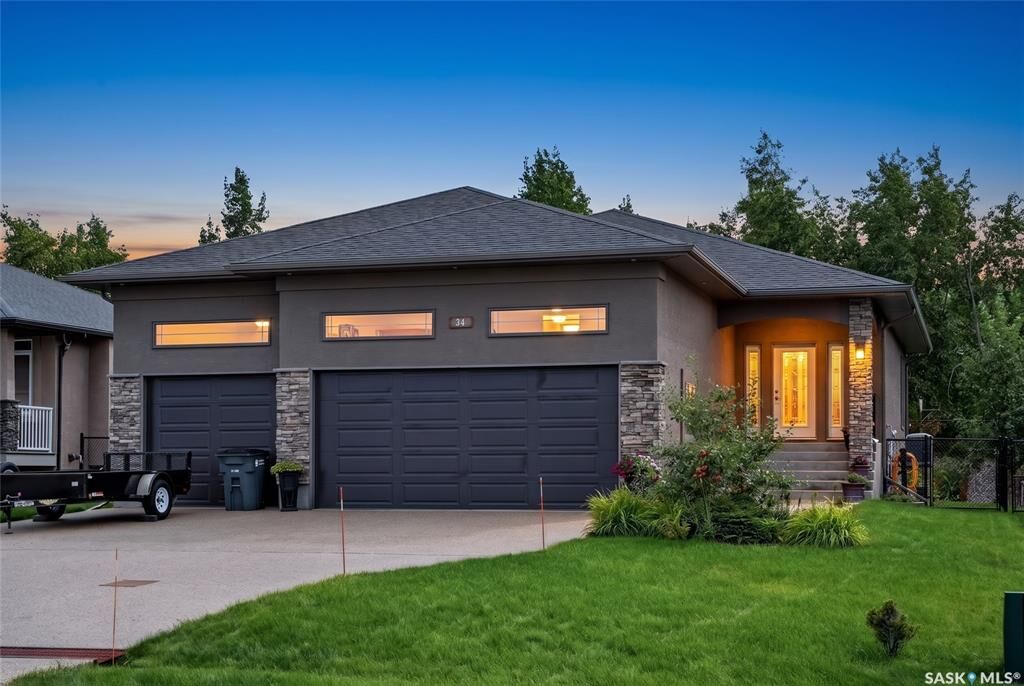 Property Photo:  34 Motherwell Drive  SK S4L 0C5 