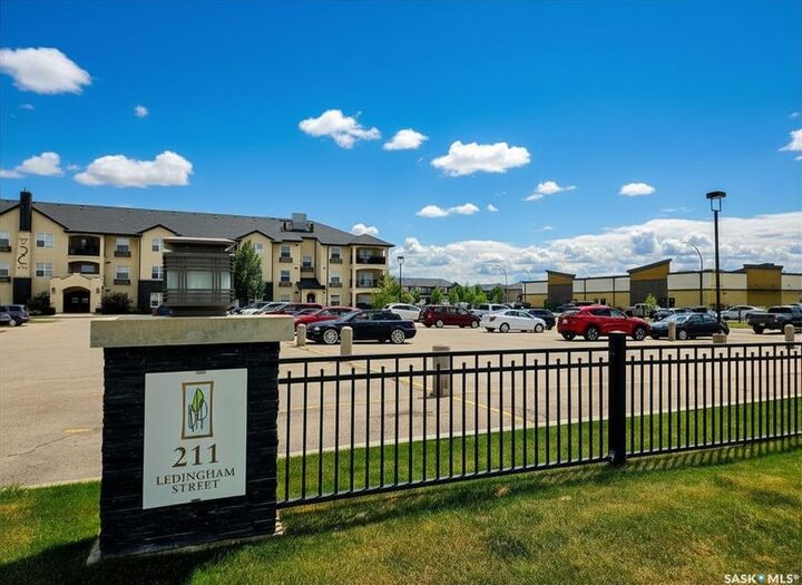 Property Photo:  211 Ledingham Street 216  SK S7V 0C5 