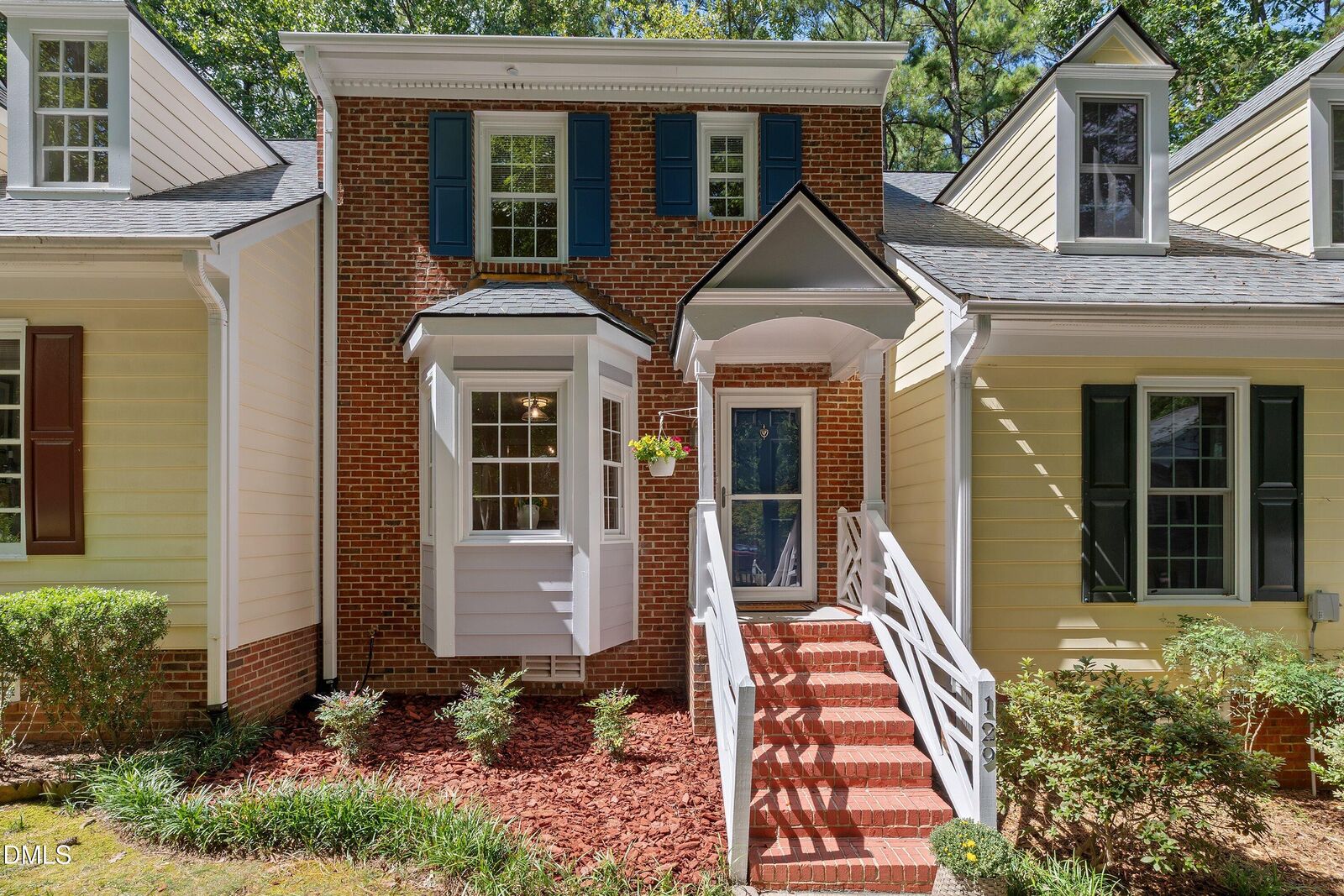 Property Photo:  129 Hedgerow Court  NC 27513 