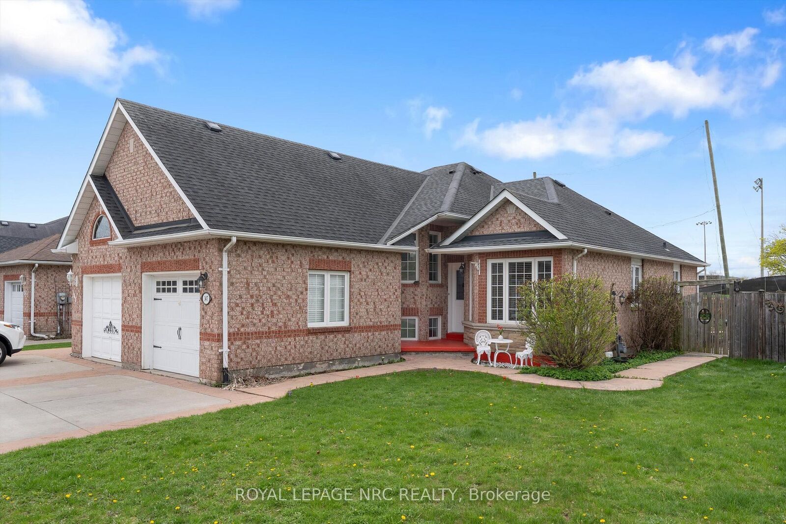Property Photo:  147 St Lawrence Drive  ON L3C 7H6 
