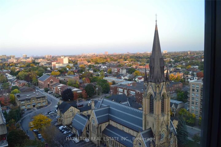 Property Photo:  111 Bathurst Street 1404  ON M5V 2R1 