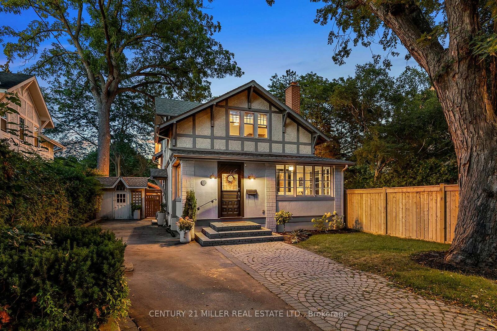 Photo de la propriété: 139 Allan Street ON L6J 3N6