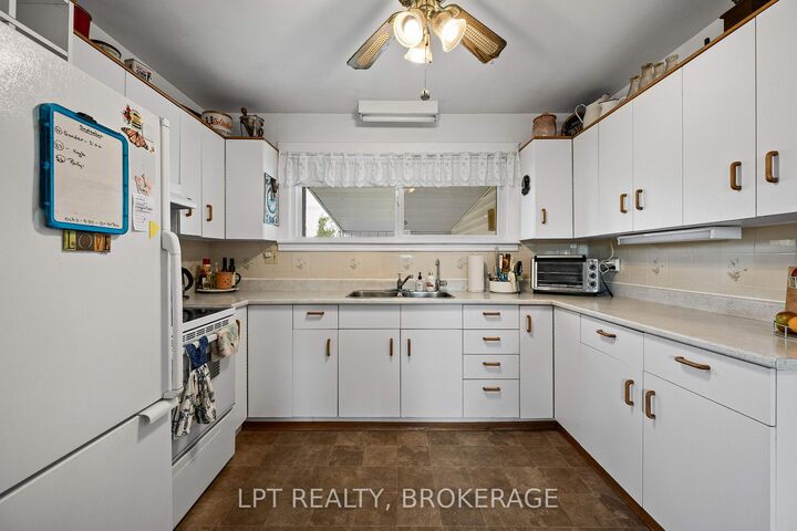 Property Photo:  6087 County Road 2 Road  ON K0H 2H0 