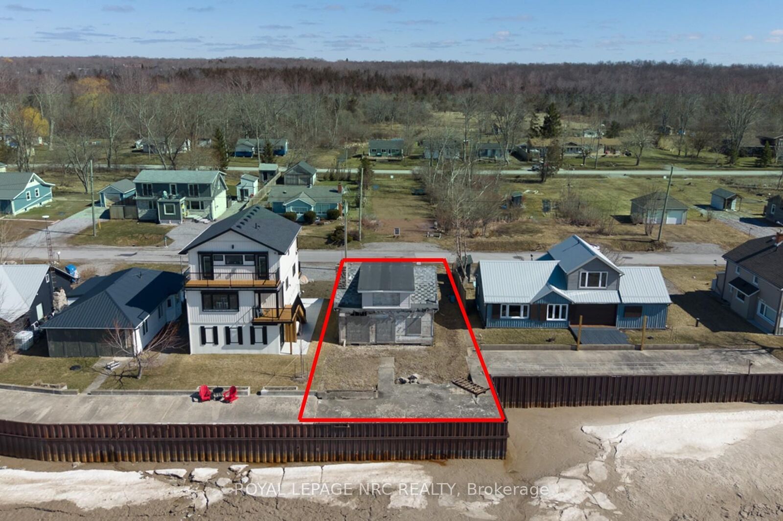 Property Photo:  11573 Beach Road E  ON L0S 1V0 