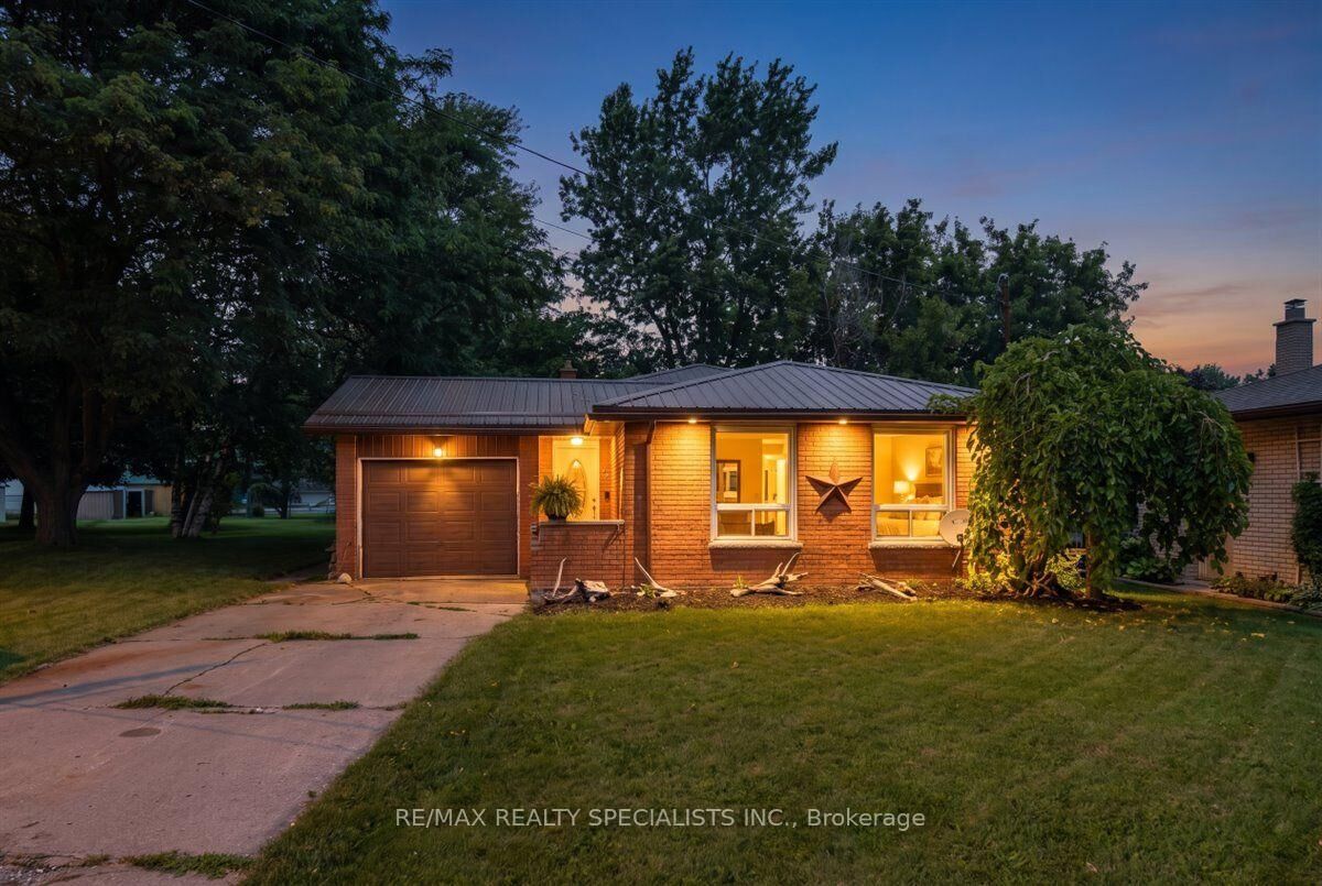 Property Photo:  12 Wardell Crescent  ON N0A 1H0 